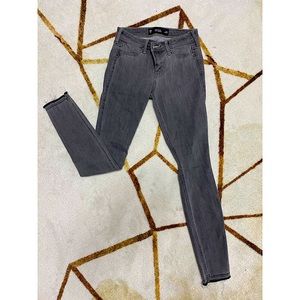HOLLISTER SKINNY JEANS